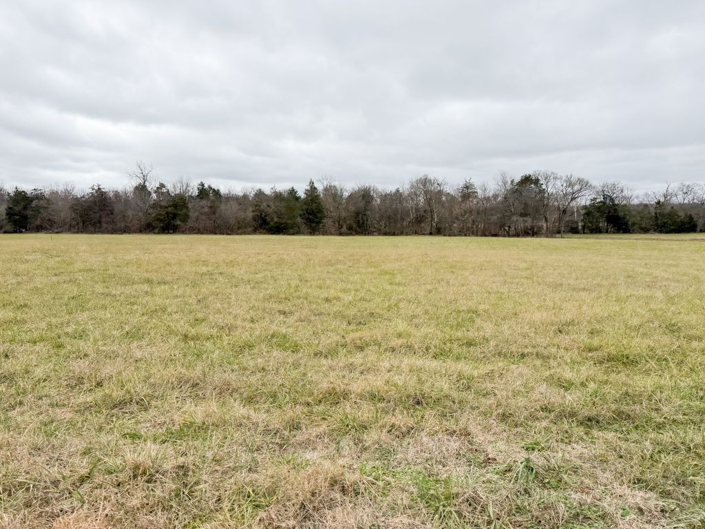 4000 Hartsville Pike, Lebanon, TN 37087