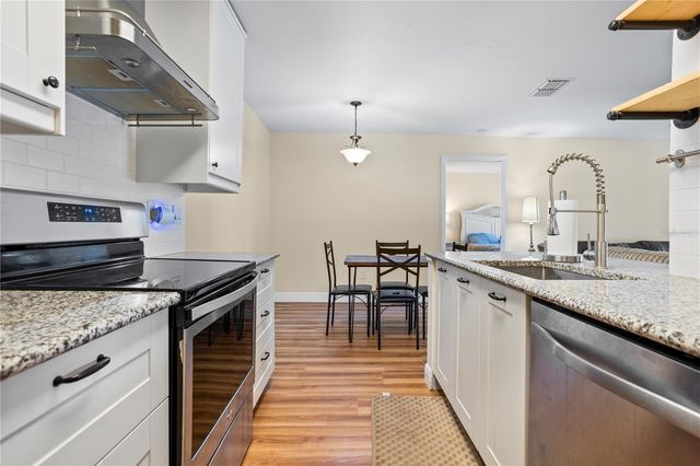 2504 GRASSY POINT DRIVE 100, Lake Mary, FL 32746