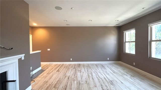133 Chantilly, Irvine, CA 92620