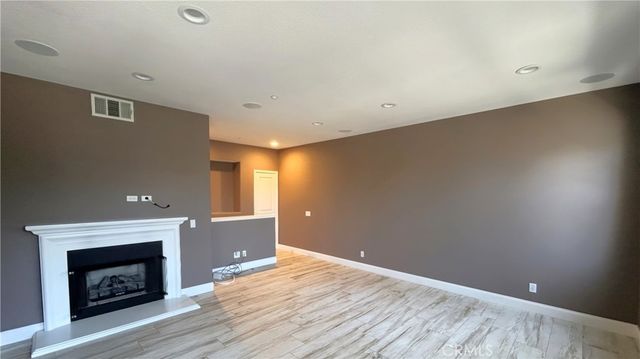 133 Chantilly, Irvine, CA 92620
