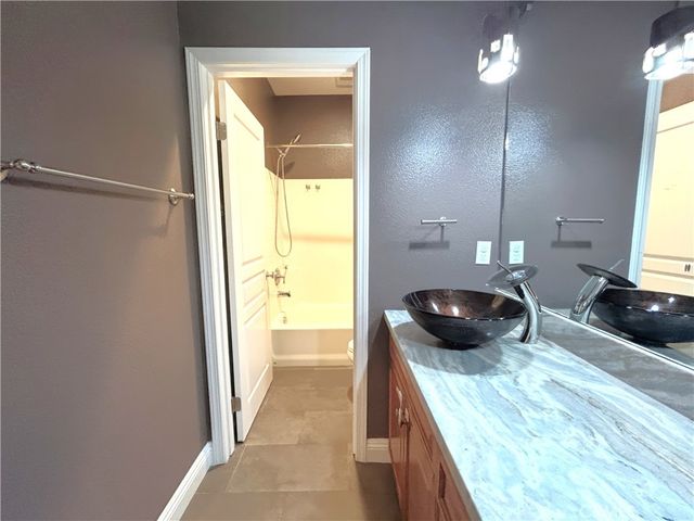 133 Chantilly, Irvine, CA 92620