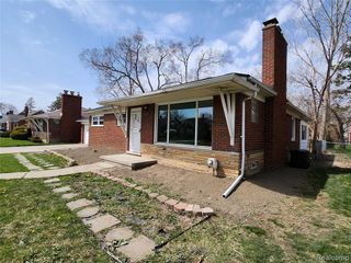 15705 Juliana Avenue, Eastpointe, MI 48021