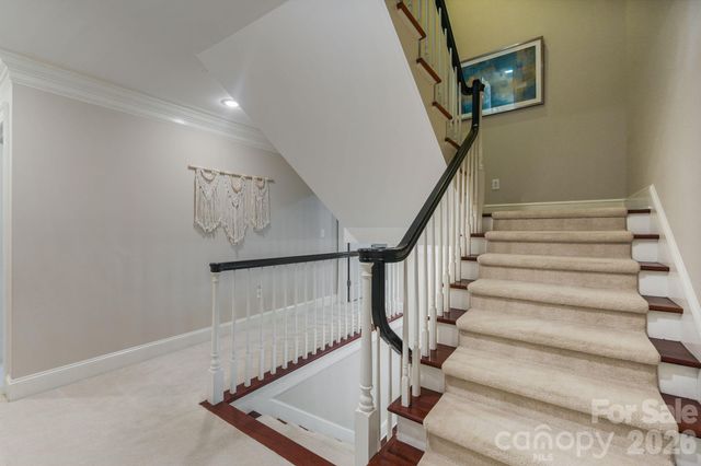 815 36TH Avenue Place NW, Hickory, NC 28601