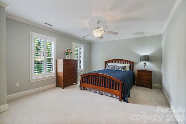 815 36TH Avenue Place NW, Hickory, NC 28601