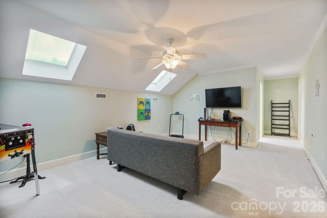815 36TH Avenue Place NW, Hickory, NC 28601