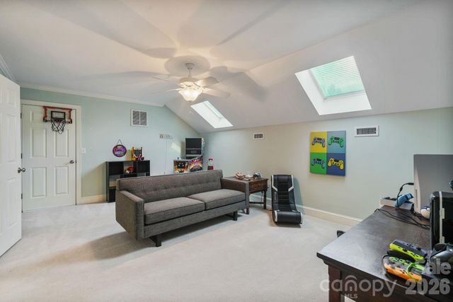 815 36TH Avenue Place NW, Hickory, NC 28601