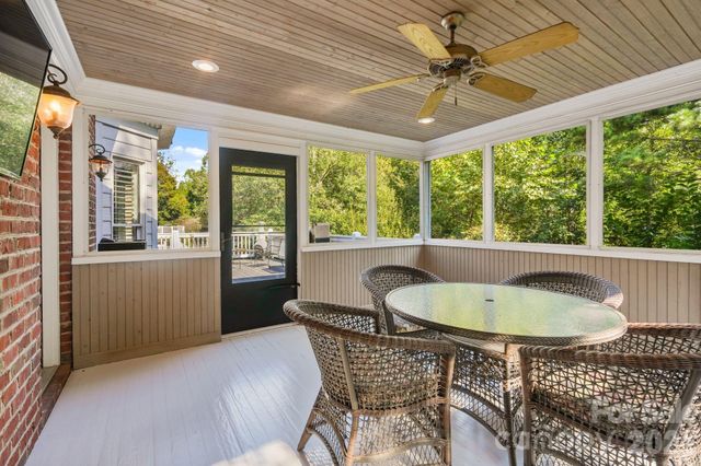 815 36TH Avenue Place NW, Hickory, NC 28601