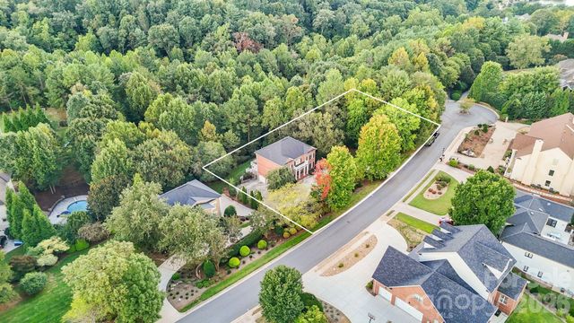 815 36TH Avenue Place NW, Hickory, NC 28601
