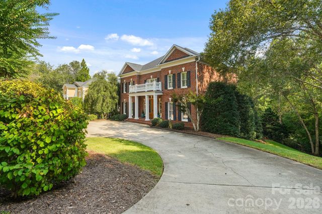 815 36TH Avenue Place NW, Hickory, NC 28601