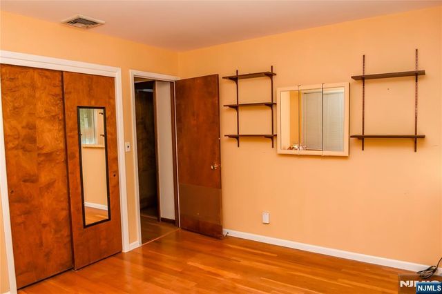 98 Gould Road, West Milford, NJ 07435