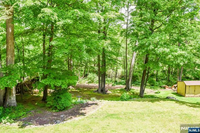 98 Gould Road, West Milford, NJ 07435