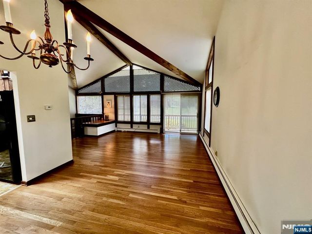 98 Gould Road, West Milford, NJ 07435