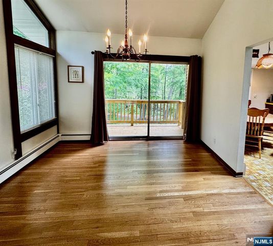 98 Gould Road, West Milford, NJ 07435