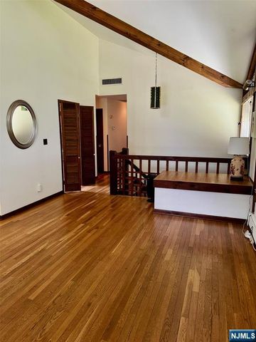 98 Gould Road, West Milford, NJ 07435