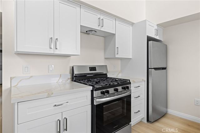 1818 S Norton Avenue 405, Los Angeles, CA 90018