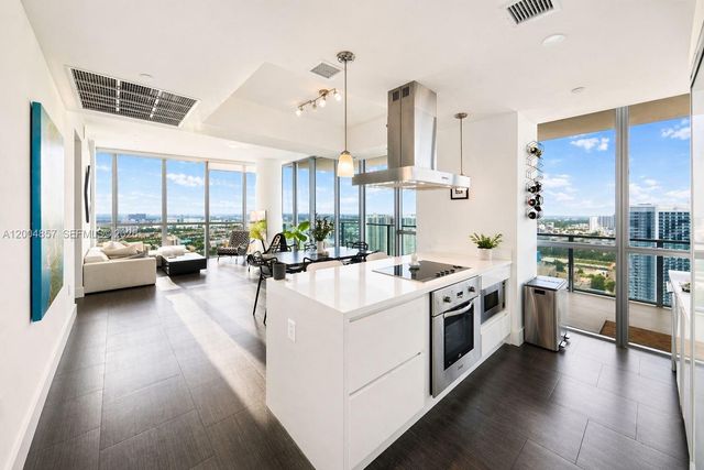 1100 Biscayne Blvd 3708, Miami, FL 33132