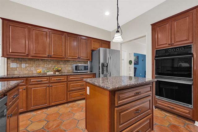 3730 Wildwood Ridge Drive, Kingwood, TX 77339