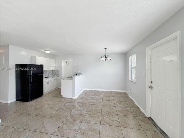 533 NW 15th Way, Fort Lauderdale, FL 33311