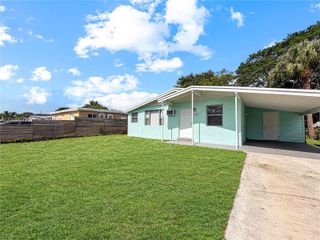 533 NW 15th Way, Fort Lauderdale, FL 33311