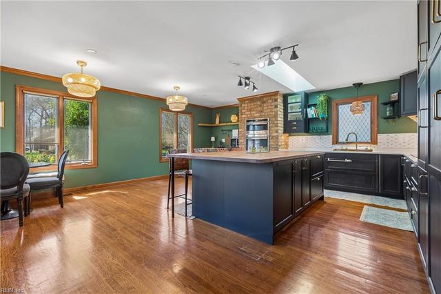 221 Woodburn DR, Hampton, VA 23664