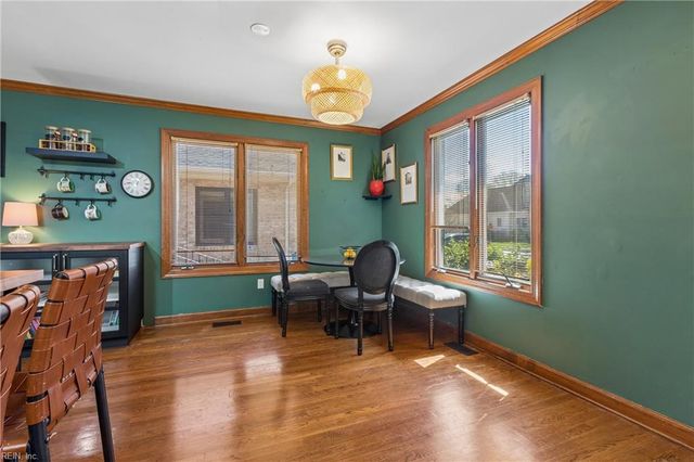 221 Woodburn DR, Hampton, VA 23664