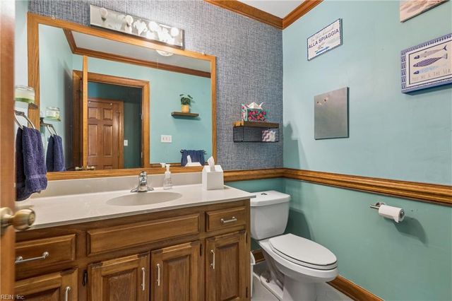 221 Woodburn DR, Hampton, VA 23664