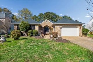 221 Woodburn DR, Hampton, VA 23664
