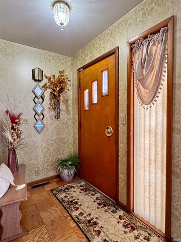 1202 N Sheridan Road, Marion, IN 46952