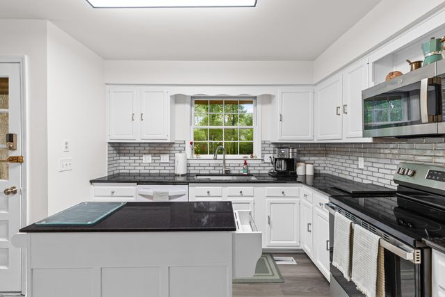 111 Seven Oaks Lane, Summerville, SC 29485