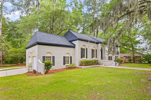 111 Seven Oaks Lane, Summerville, SC 29485
