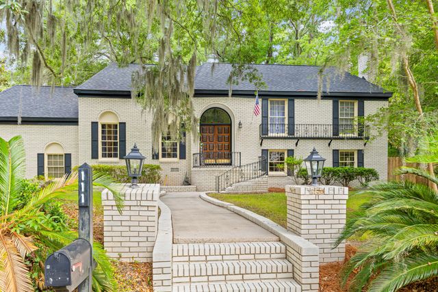 111 Seven Oaks Lane, Summerville, SC 29485