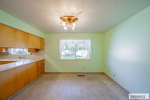 3050 E Iona Road, Idaho Falls, ID 83401