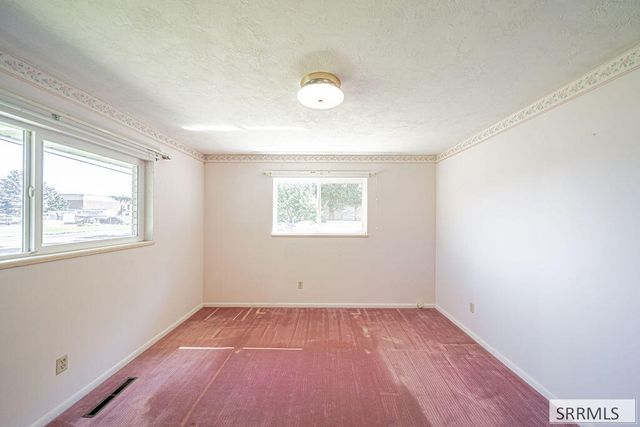 3050 E Iona Road, Idaho Falls, ID 83401