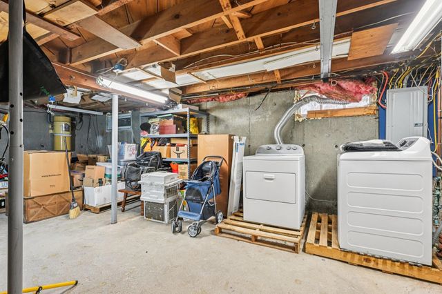 336 Rockland Avenue, Manchester, NH 03102