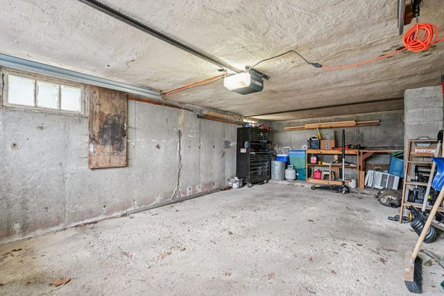 336 Rockland Avenue, Manchester, NH 03102