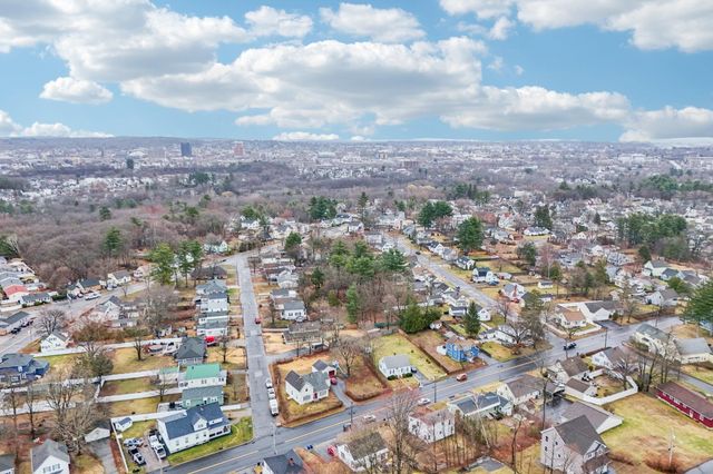 336 Rockland Avenue, Manchester, NH 03102