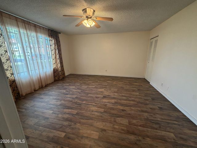 1657 W HAZELWOOD Street, Phoenix, AZ 85015