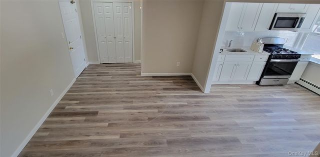 463-465 Main St C, Islip, NY 11751