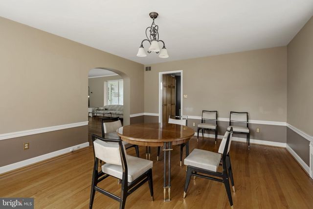 429 DEVON TER, Reading, PA 19607