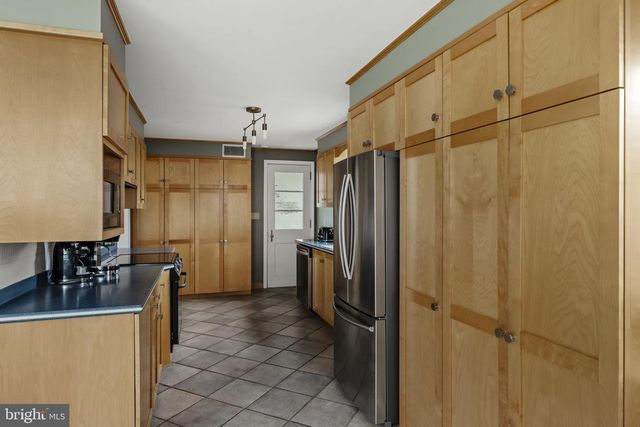 429 DEVON TER, Reading, PA 19607