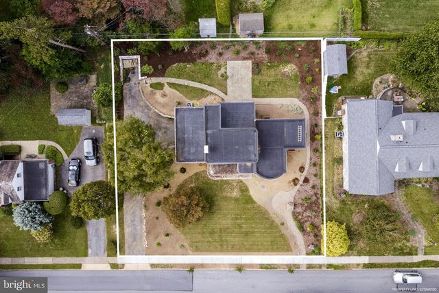 429 DEVON TER, Reading, PA 19607