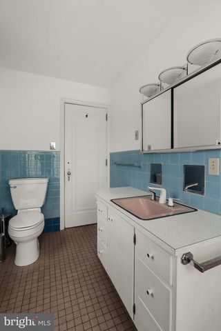 429 DEVON TER, Reading, PA 19607