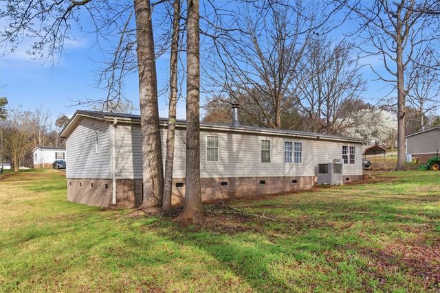 409 W Bagwell Road, Liberty, SC 29657