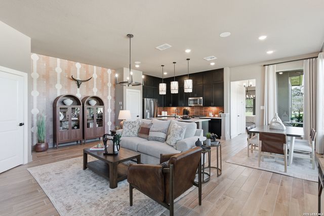 2210 Briggs Summit, San Antonio, TX 78245