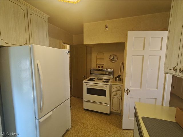 15717 Munn Road, Cleveland, OH 44111