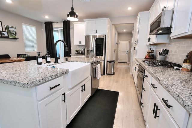 2940 Edgeview Dr, Sacramento, CA 95833