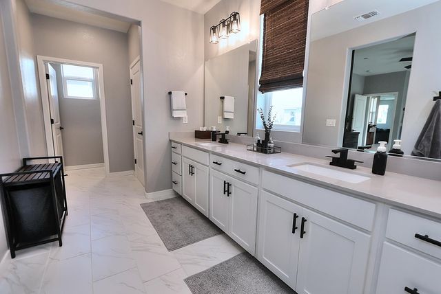 2940 Edgeview Dr, Sacramento, CA 95833