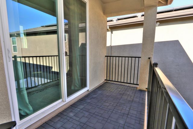 2940 Edgeview Dr, Sacramento, CA 95833