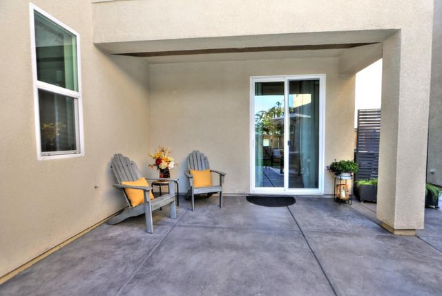 2940 Edgeview Dr, Sacramento, CA 95833