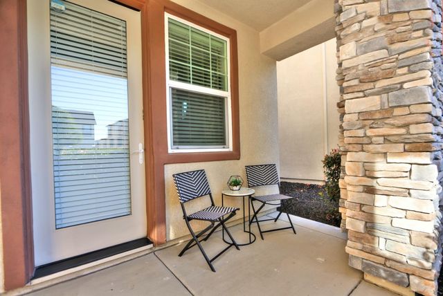 2940 Edgeview Dr, Sacramento, CA 95833